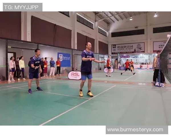 广州羽毛球队比赛经验分析及其对未来赛事表现的影响探讨